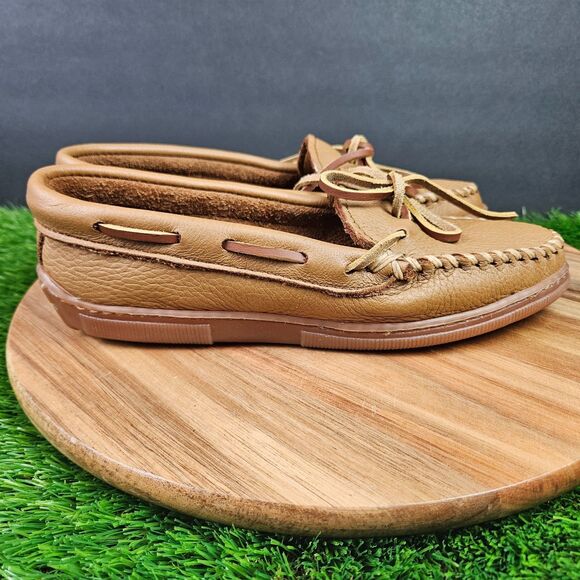 Minnetonka Classic Moosehide Moccasins 8 Shoes Soft Tan Leather Handstitched - Picture 1 of 11